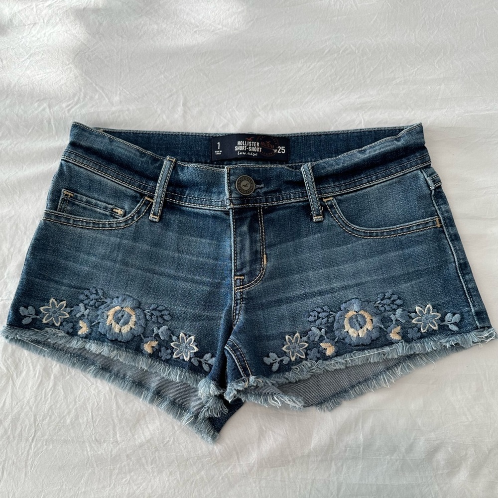 Hollister Short-Short Low Rise